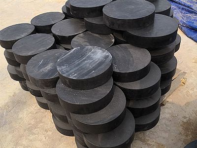 北湖区板式橡胶支座由若干层橡胶片与薄钢板经加压硫化